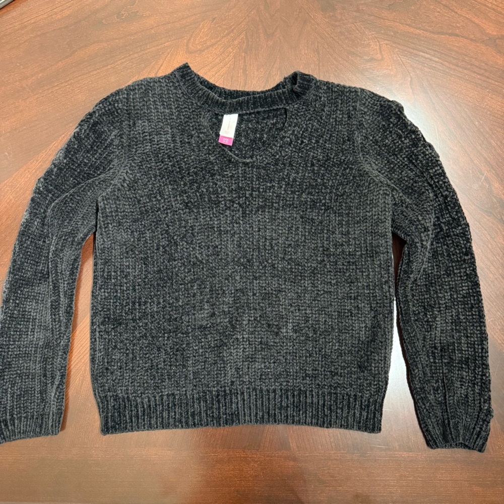 No Boundaries Charcoal Crewneck Sweater Women’s